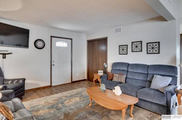 $952 / 1br - 784ft2 - Updated 1BR Home for Rent with Workshop & Fenced Yard (Fremont)63681695512705124