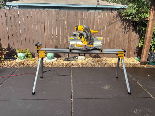 Dewalt 12" Miter Saw with Stand 1