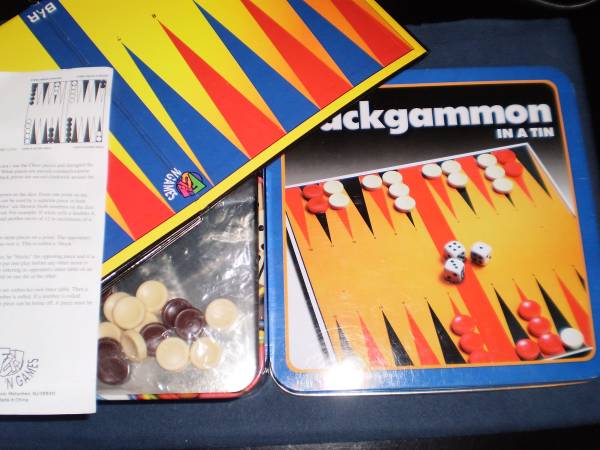 03 Backgammon In A Tin, case 7 x 7 inches 1