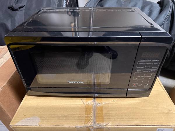 Small Kenmore Microwave 1