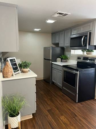 $1,397 / 1br - 769ft2 - 1X1 SERRANO LOFT (FRESNO)64008333804545122