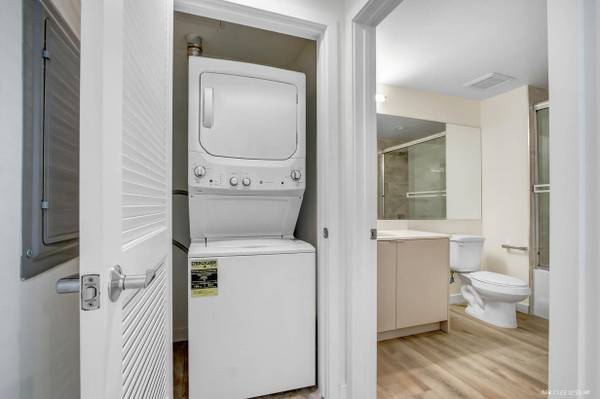 $3,850 / 2br - 1250ft2 - Brand New 2 Bedroom Close to DTLA, SS Appliances, In-Home Washer/Dryer (West Adams)63701111323651124