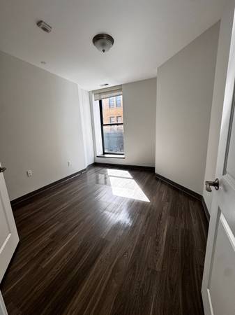 $2,400 / 2br - Amplio y luminoso de 2 habitaciones – ¡Excelente distribución y ubicación! Centro de Framingham (Framingham)63828557332353123