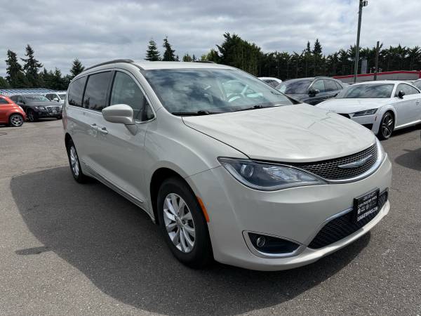 2017 Chrysler Pacifica Touring L, ***ONE OWNER*** 1