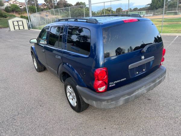 Dodge Durango 2006 (con prueba de emisiones) - $3500 (San Diego)63624734795393123