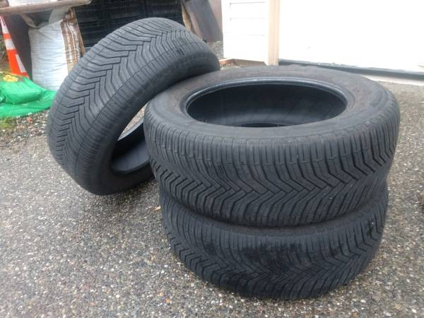 225/55 R17 Michelin CrossClimate All-Season Tire, 1 Tire Available 1