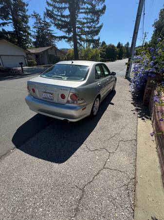 2001 Lexus IS300 - $6,900 (cupertino)63617140719875122