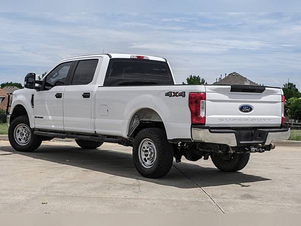 2019 Ford F-250 XL 4WD - Photo 11