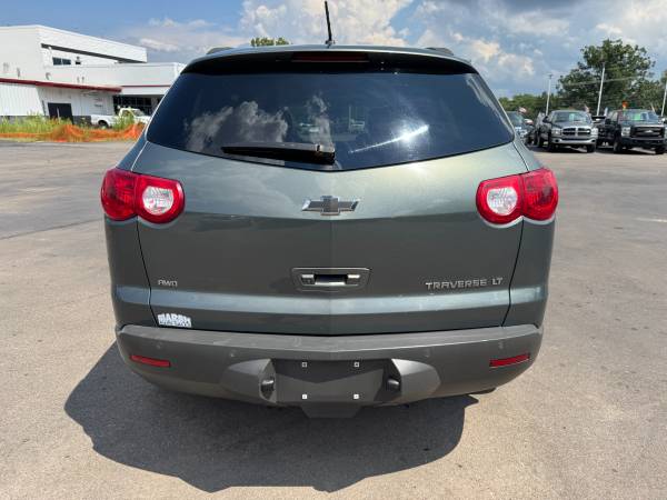 2011 Chevy Traverse LT AWD! - $5,90063470233881089123