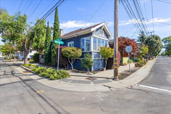$3,700 / 2br - 3225 Madison Street - 2 bedroom | 1 bath | Single family home (alameda)63880014339585122