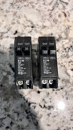 Eaton Cutler-Hammer 30/30 amps Tandem 2-Pole Circuit Breaker 1