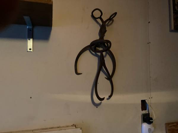 Ice tongs 2 vintage 1