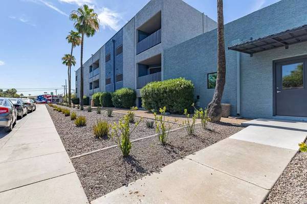 $1,275 / 1hab - 800ft2 - Pase hoy y eche un vistazo a nuestros encantadores 800 pies cuadrados, 1 dormitorio / 1 baño! (Phoenix - Estadio Municipal de Phoenix)63623945319041121