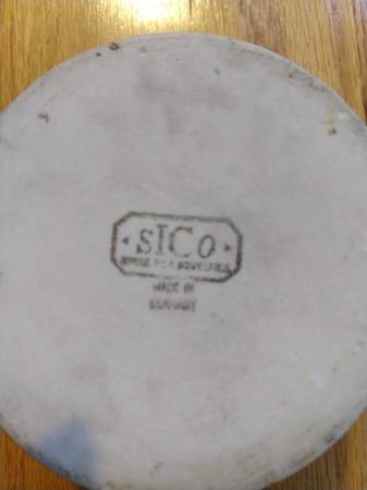 Porcelain round box 1