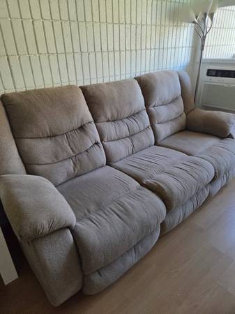 Ashley Signature Sofa - Like New 1