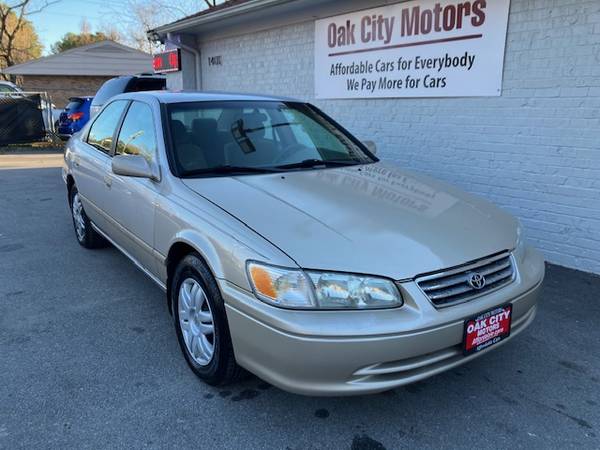 2001 TOYOTA CAMRY 1