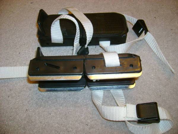 Cheese Cutter (strap-on) ice skates 1