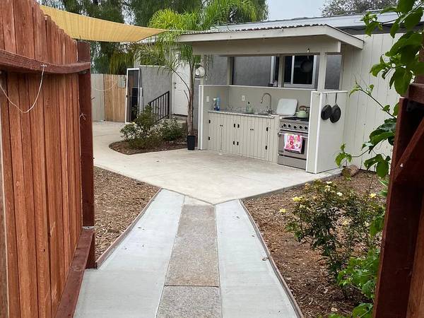$1,100 / 1br - Lemon Grove, CA ** Nice and comfortable 1BR / 1BA (2301 Bonita St #B, Lemon Grove, CA 91945)63998452749570120