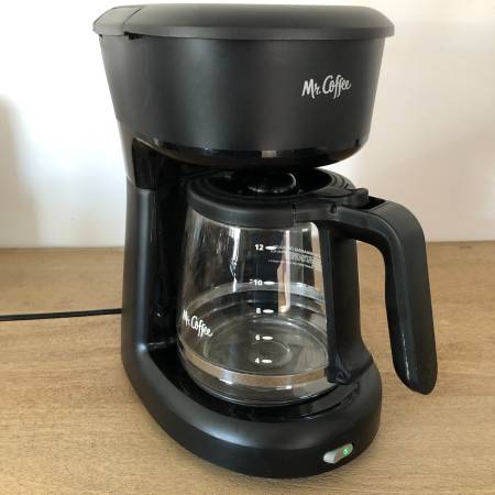 Mr. Coffee 12-cup Coffee Maker 1