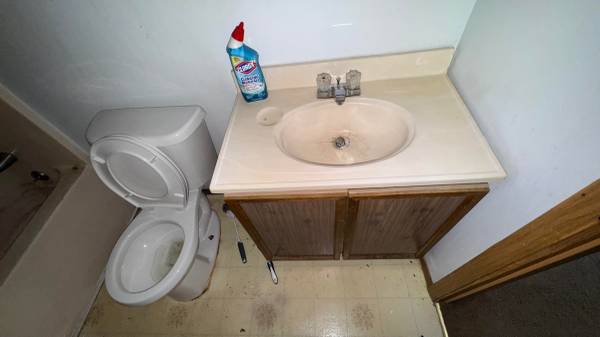 $600 / 2br - 700ft2 - 514 South Wall Street, Carbondale, IL (Carbondale)63688333782273121