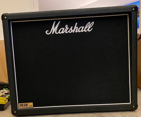 Marshall, Celestion Greenbacks U.K speaker upgrade. 2x12 Plywood 1