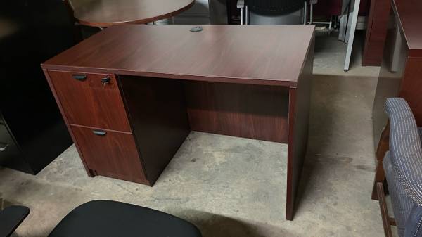Single cabinet computer desk 1
