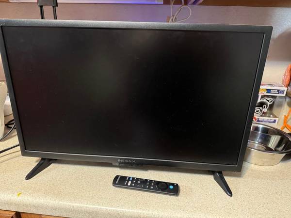 Insignia TV 24" 1