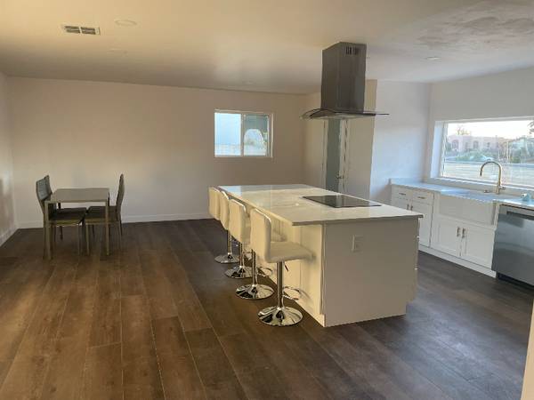 $950.00 / 1br - Room For Rent (This room has private entrance)63867373642499124