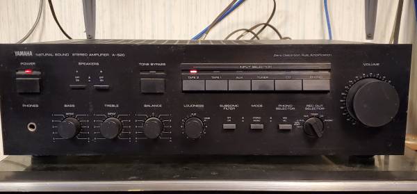 Yamaha A-520 Natural Sound Stereo Amplifier`150W 1