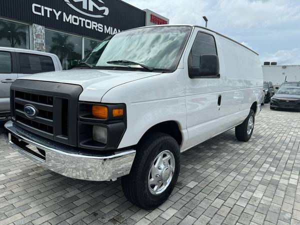 2011 Ford Econoline E250 VAN Sedán - $5.999 (City Motor Miami LLC)63469604891393122