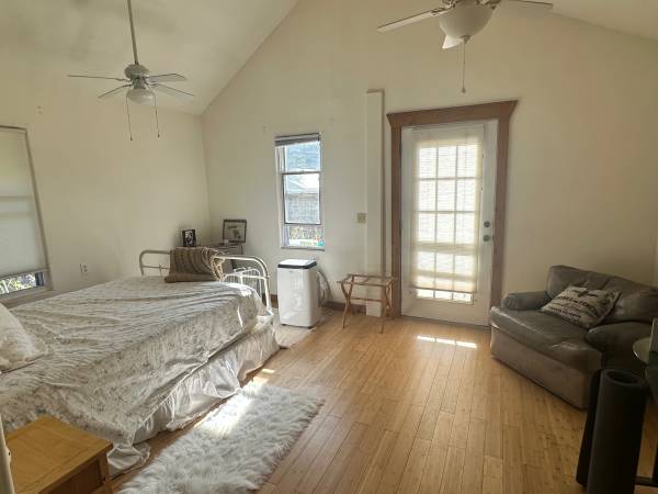 $3,200 / 3br - 2000ft2 - Farmhouse on 4 Acres Irrigated Land (Medanales)63659917689729123