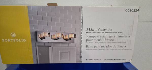 Vanity Light Fixture 1