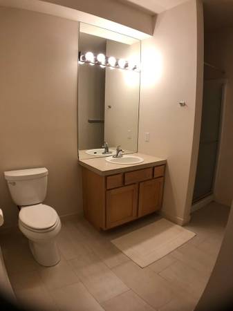 $1,600 / 1br - 1000ft2 - Downtown Bellevue Condo private 1 Bed & Bath (Bellevue)63934163064707122