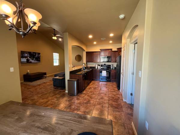 $600 / 3br - $600 Room in Metro Verde Home - Primary Room Available (Las Cruces)63948355590019122