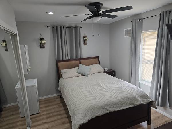 $1,200 / 1br - 800ft2 - -A well furnished & Spacious One Bedroom private Apartment. (Fairfax)64199875692035123