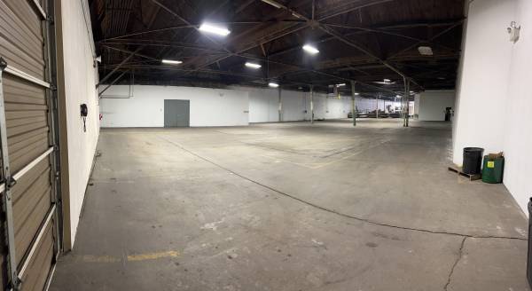 ** Warehouse WITH LOADING DOCK near I-78 / Lehigh St ** 1