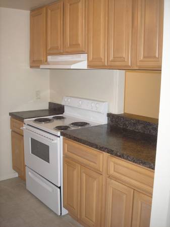 $1,395 / 1br - Hamden💜Immaculate! INCL HEAT+HW! Balcony, Parking, Laundry (1732 Dixwell Ave, Hamden)64010164686083121