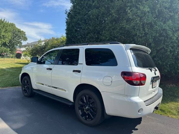 2022 Toyota Sequoia Night Shade - $58,000 (Valle de Merrimack)63470891148545123