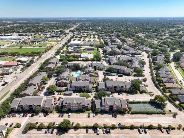 $1,025 / 1br - 742ft2 - Lighted Tennis Court, Situated in Garland!, 1/bd (2804 Belt Line Road, Garland, TX)63796555514881121