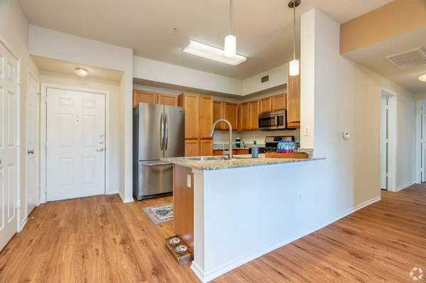 $1,599 / 2br - 1267ft2 - ¡Este departamento de 2 habitaciones y 1267 pies cuadrados es impresionante! (Burleson)63796375451905123