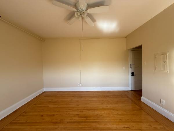 $2,599 / 335ft2 - Renovated Top Floor Studio Available NOW! Special Offer: 1-MONTH FREE! (Brookline)63996692327555124