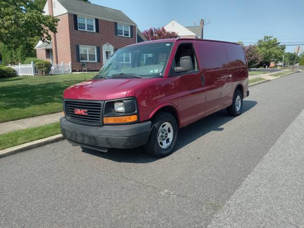 2008 GMC AWD savana - Photo 11