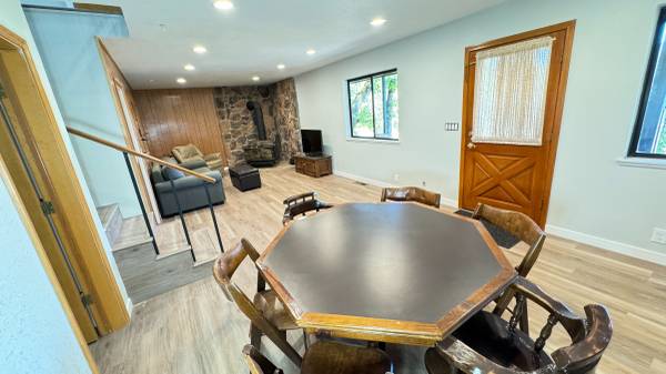 $599 / 4br - Large Lakefront, Hot Tub, Kayaks, Retreat #10 (Lakehead, Ca)64148859215746124