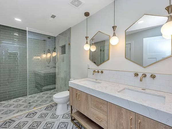 $1,600 / 1br - 1500ft2 - 1 BR Rental available  in furnished, shared single family home (Mt Pleasant)64016107189506124