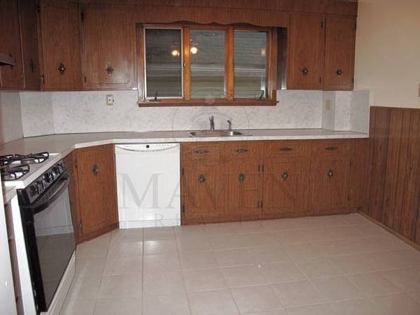 $2,400 / 2br - ¡Excelente 2.5BD! Cerca de Greenline T! LVR/DNR! PISOS DE MADERA! EIK/DW! (Magoun Sq/Ball Sq/Davis Sq)63856338925699120