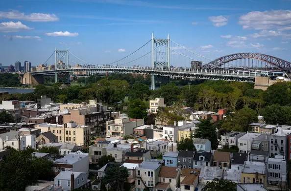 Prime Astoria - Spacious Sunny Room + Half-Room (shared) 1