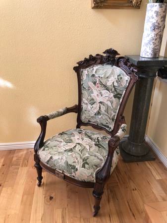 Antique American Victorian Heavily Carved Superb Quality Parlor Arm Ch 1