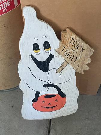 Halloween decor 1