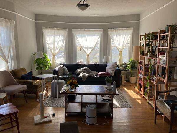$1,265 / 3br - Room available November 1 in sunny top floor Temescal 3BD/1BA apt (oakland north / temescal)63933766723842120
