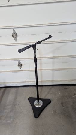 Atlas Sound MS25 Pro Mic Stands (also have booms) 1